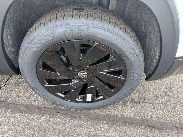 New 2026 Volkswagen Atlas SE image 10