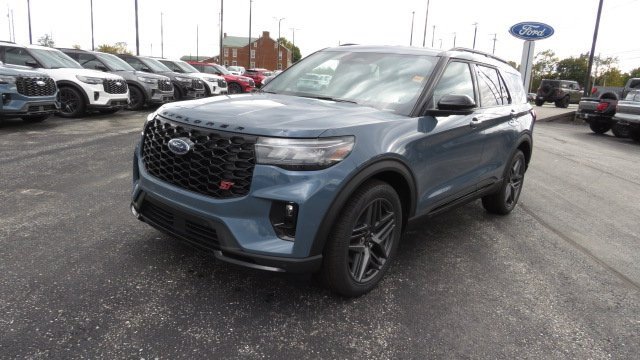 New 2026 Ford Explorer ST image 3