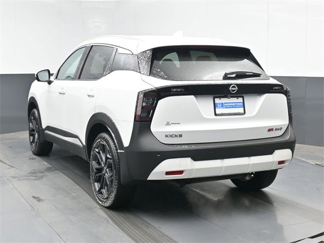 Used 2025 Nissan Kicks SR image 7