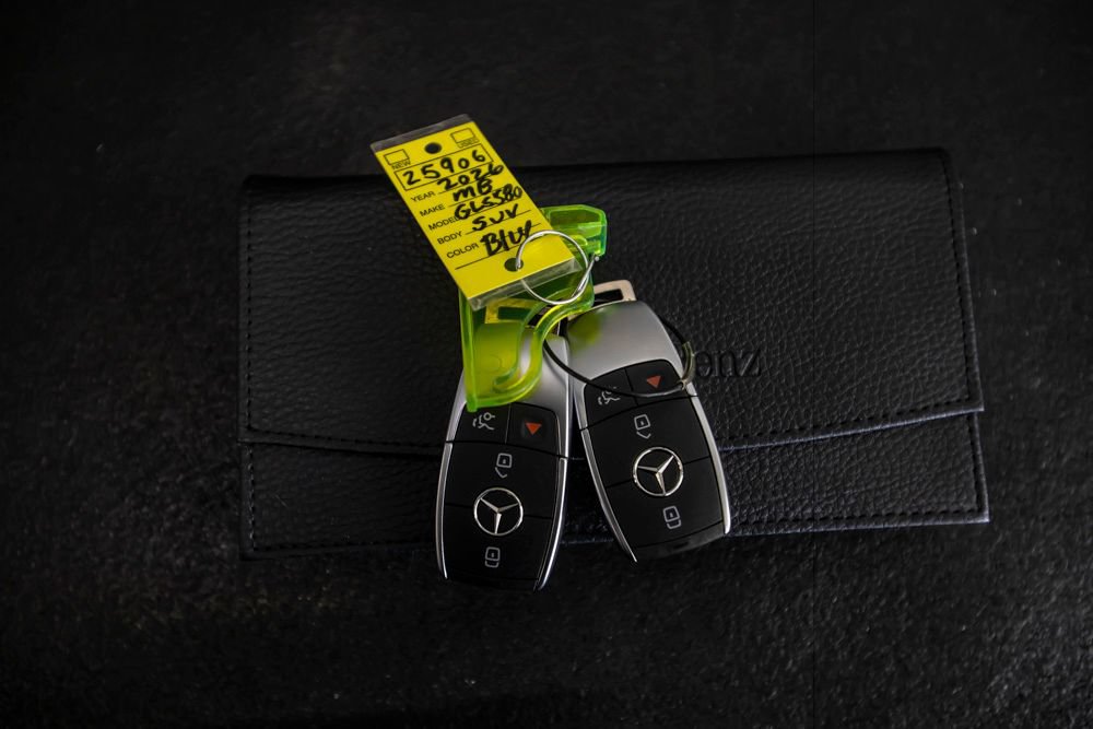 Used 2026 Mercedes-Benz GLS 580 4MATIC image 50