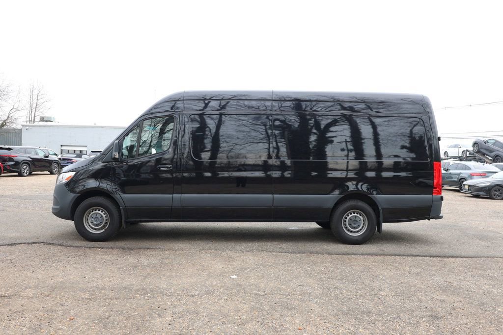 Used 2024 Mercedes-Benz Sprinter 2500 w/ Acoustic Package image 2