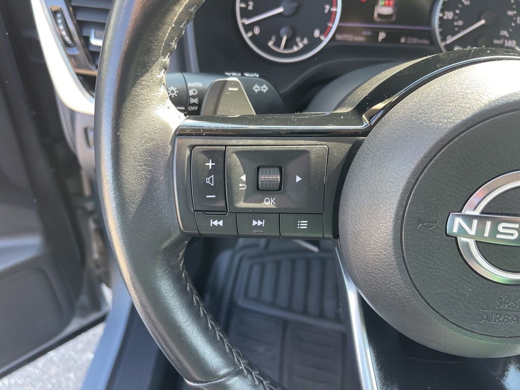 Used 2023 Nissan Rogue SL image 16