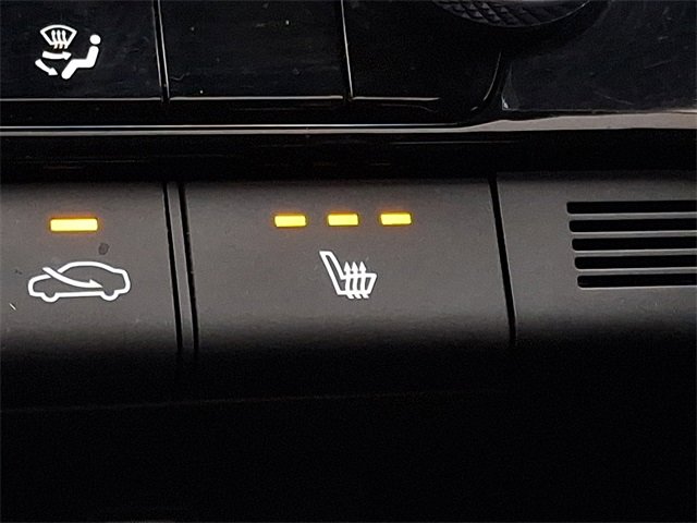 Used 2023 Hyundai Elantra Limited image 27