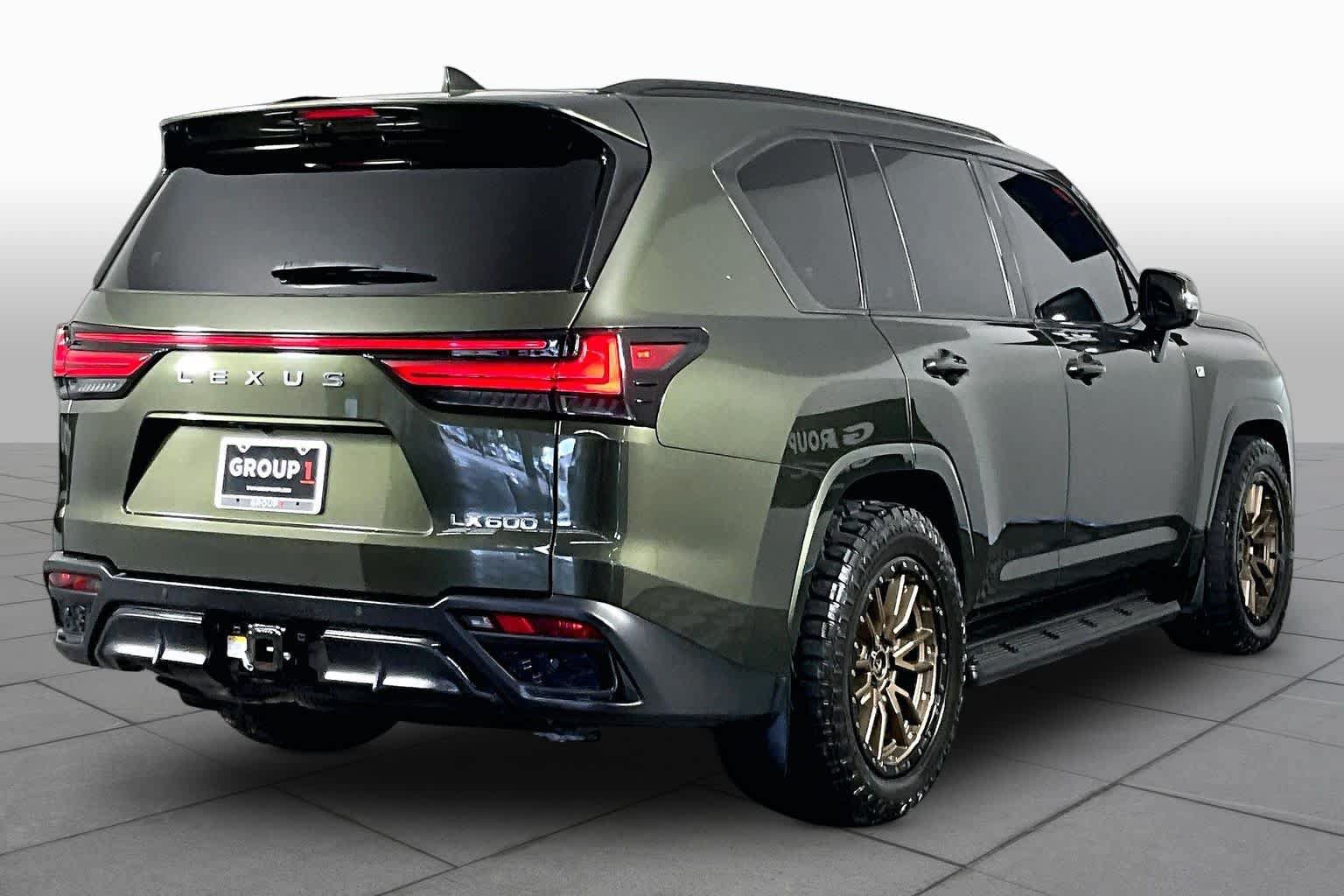 Used 2023 Lexus LX 600 F Sport w/ Accessory Package (Z1) AWD/4WD image 12
