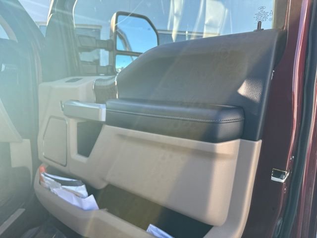 Used 2017 Ford F250 Lariat w/ Lariat Value Package image 31