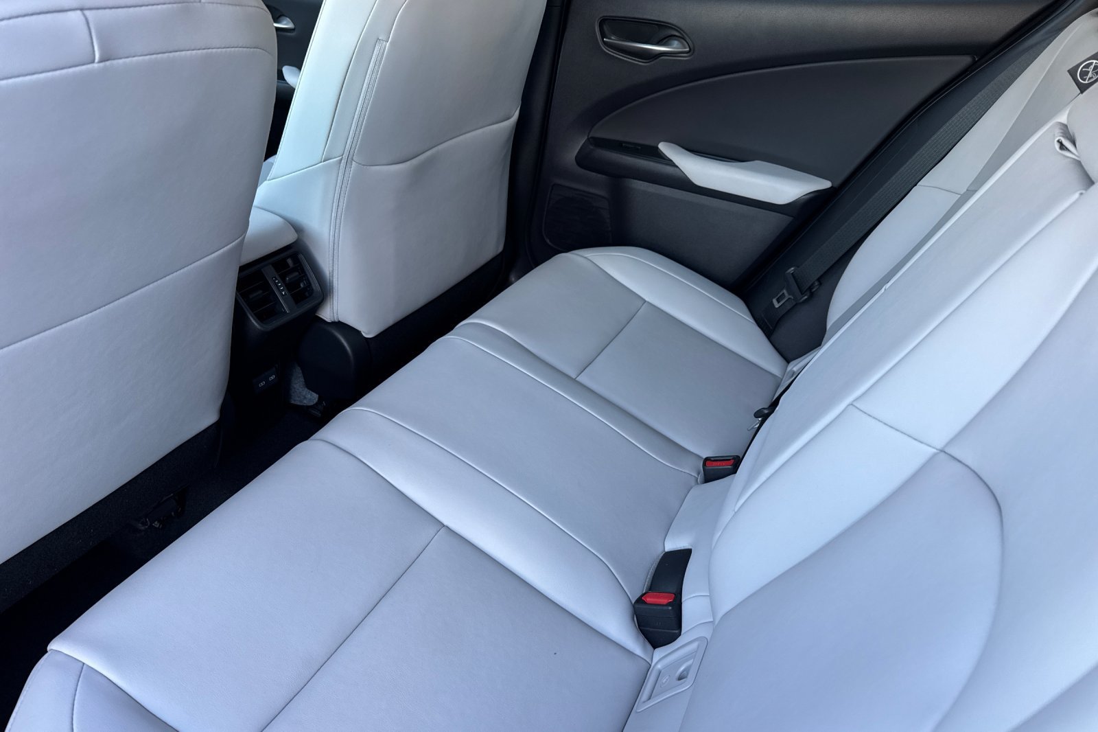 Used 2025 Lexus UX 300h FWD w/ Accessory Package (Z2) image 12