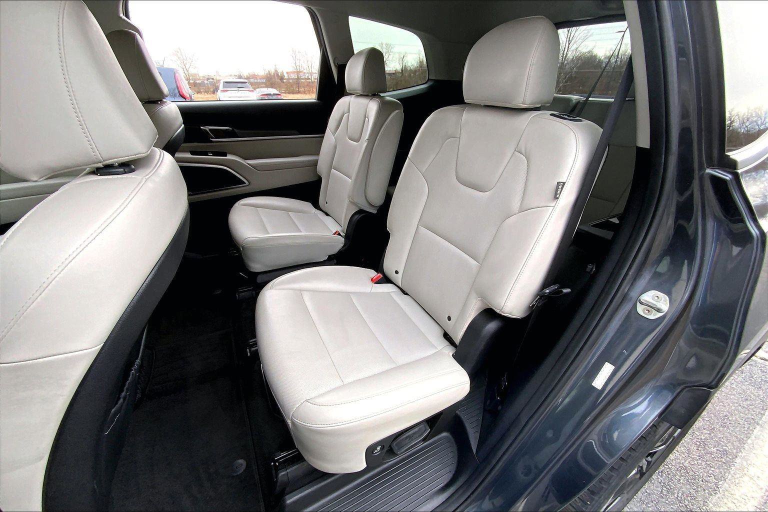Used 2023 Kia Telluride S image 22