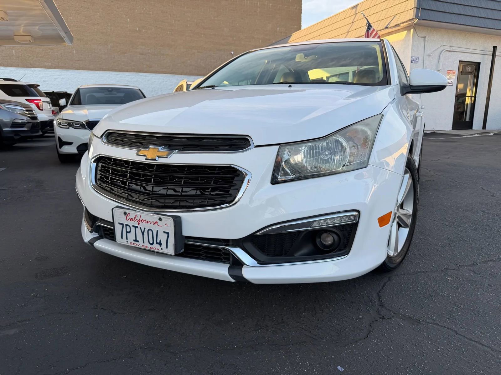Used 2016 Chevrolet Cruze LT w/ Enhanced Safety Package FWD image 3