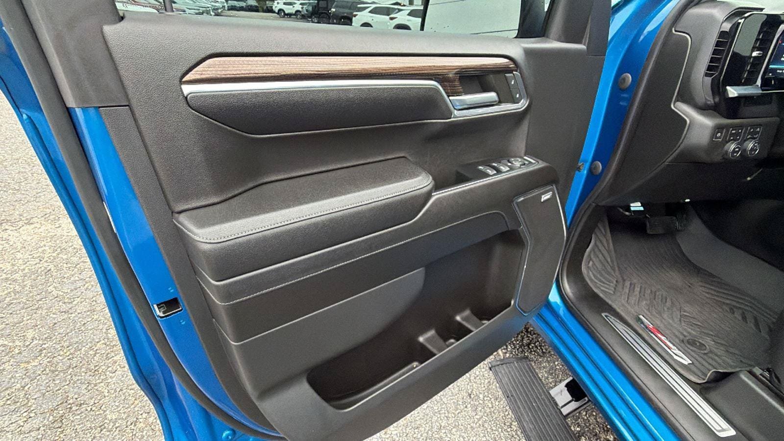 Used 2023 Chevrolet Silverado 1500 RST w/ RST All Star Premium Package AWD/4WD image 15