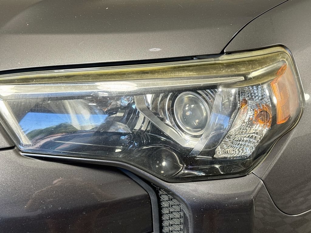 Used 2015 Toyota 4Runner SR5 Premium AWD/4WD image 3
