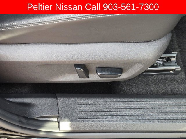 Used 2024 Nissan Rogue Platinum w/ Platinum Premium Package FWD image 15