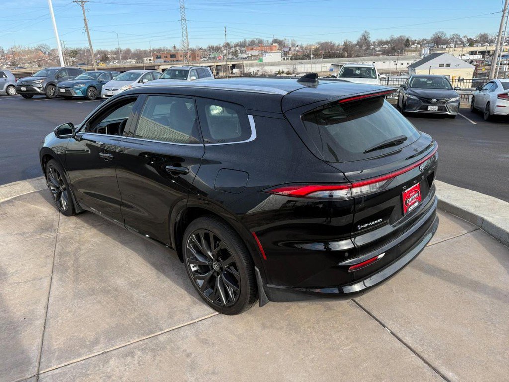 Certified 2025 Toyota Crown Signia w/ Advanced Technology Package image 10