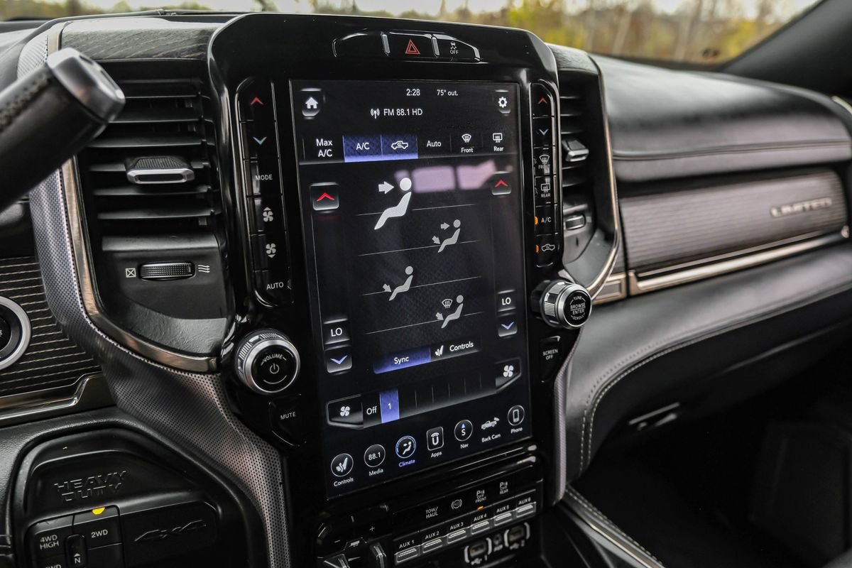 Used 2019 RAM 3500 Limited image 33