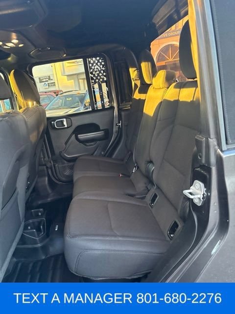 Used 2023 Jeep Gladiator Sport AWD/4WD image 14