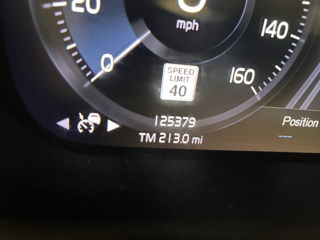 Used 2019 Volvo XC40 T5 R-Design AWD/4WD image 17