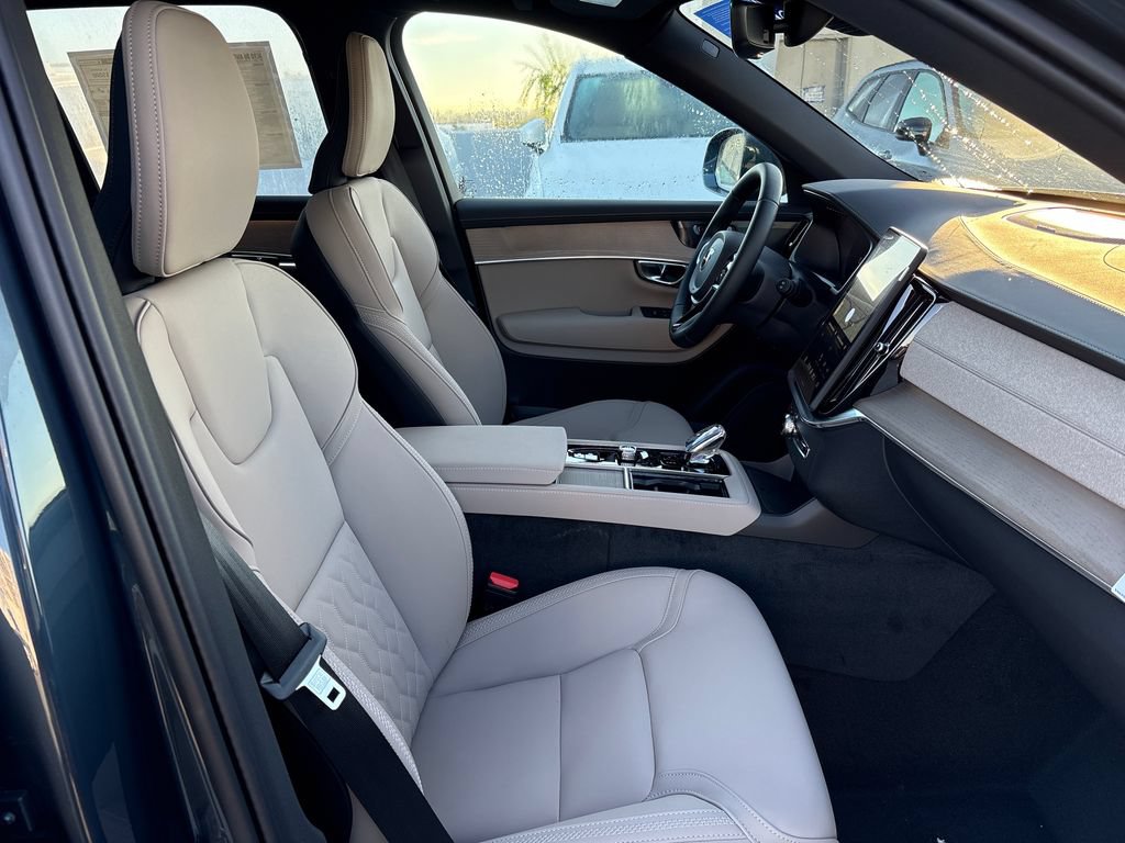 New 2026 Volvo XC90 B6 Plus AWD/4WD image 16