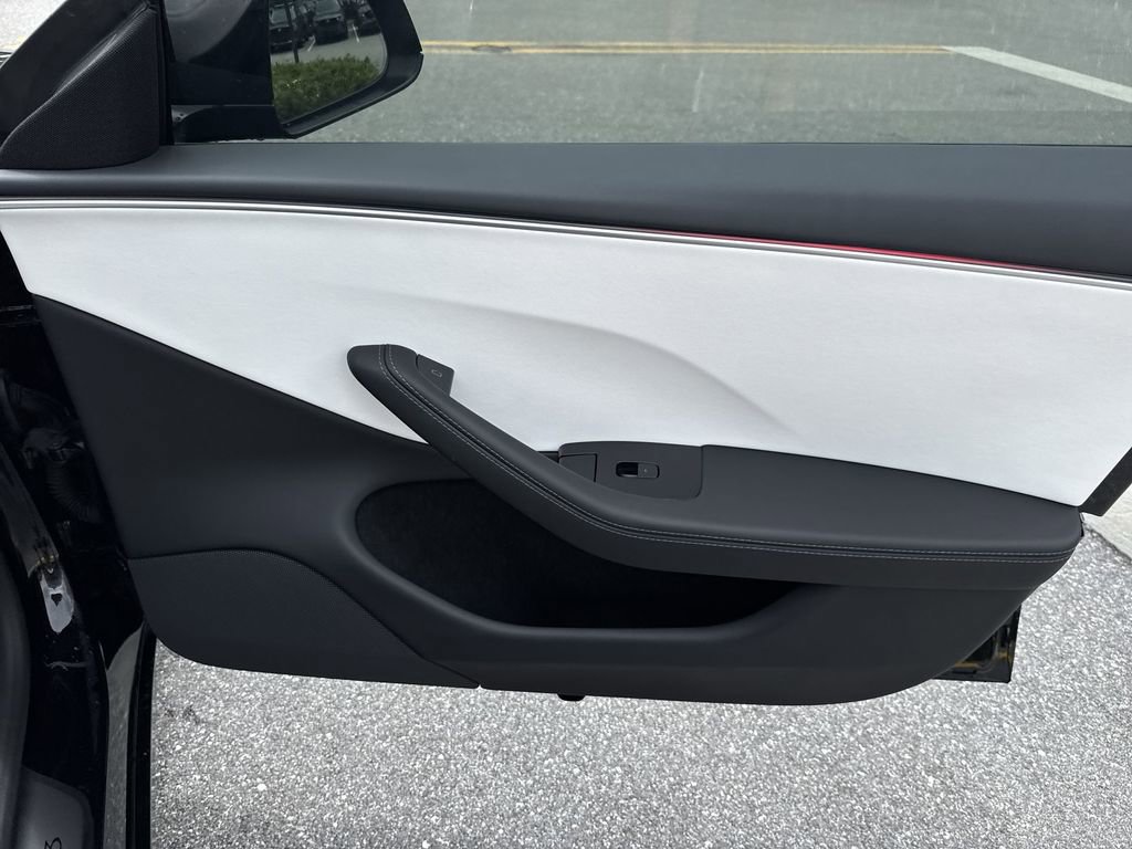 Used 2025 Tesla Model 3 Long Range image 42