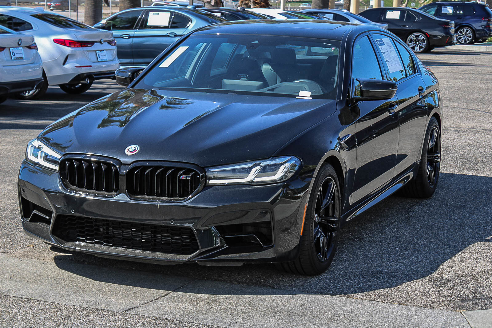 Used 2022 BMW M5 image 3