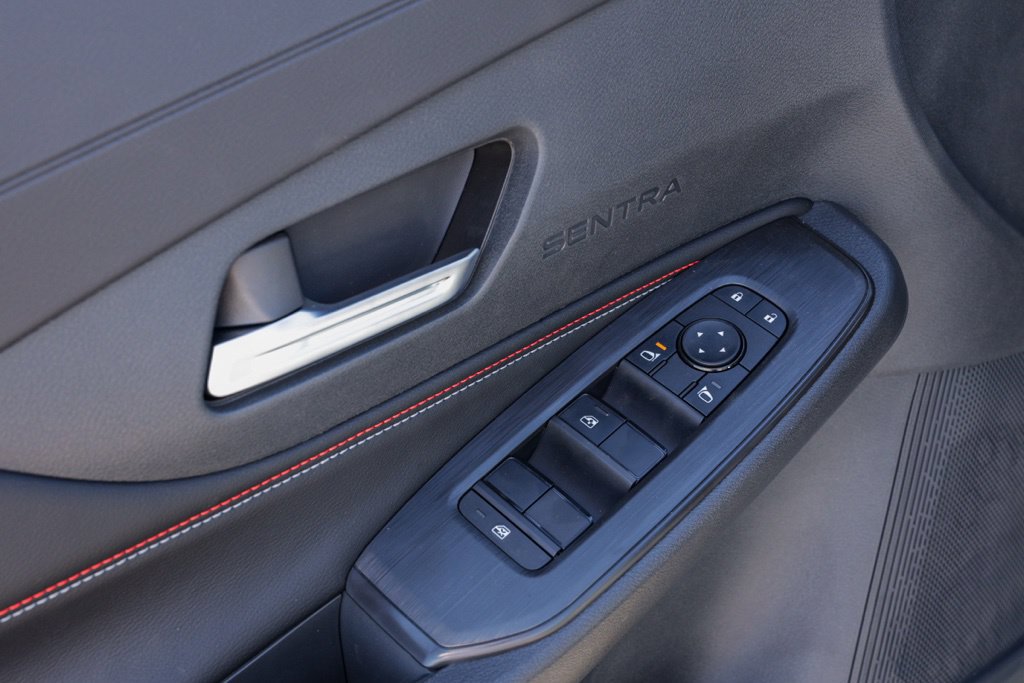 New 2027 Nissan Sentra SR FWD image 14