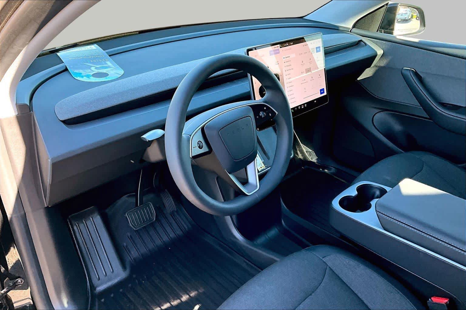 Used 2026 Tesla Model Y 2WD image 17