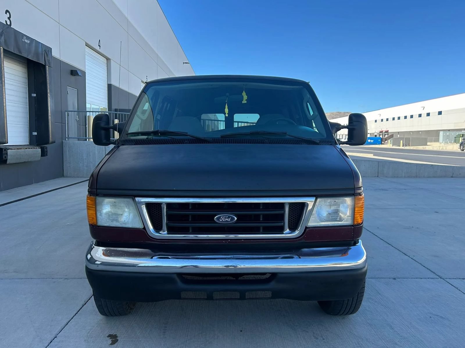 Used 2005 Ford E-350 and Econoline 350 Extended Super Duty RWD image 8