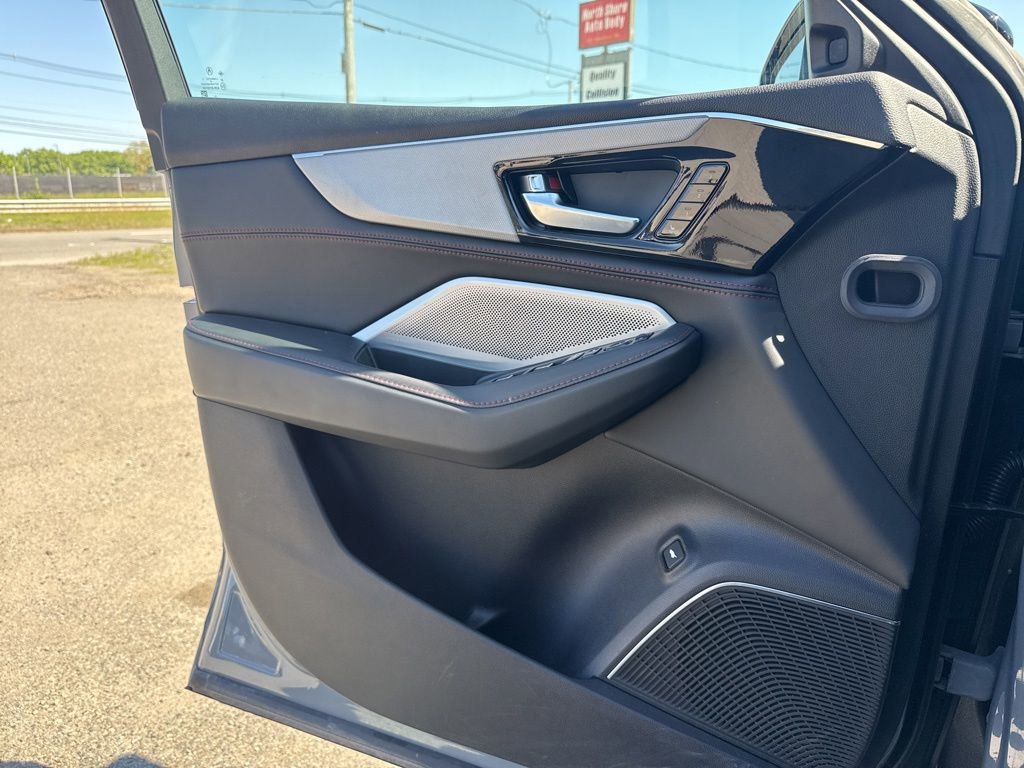 Used 2025 Acura MDX A-Spec AWD/4WD image 16