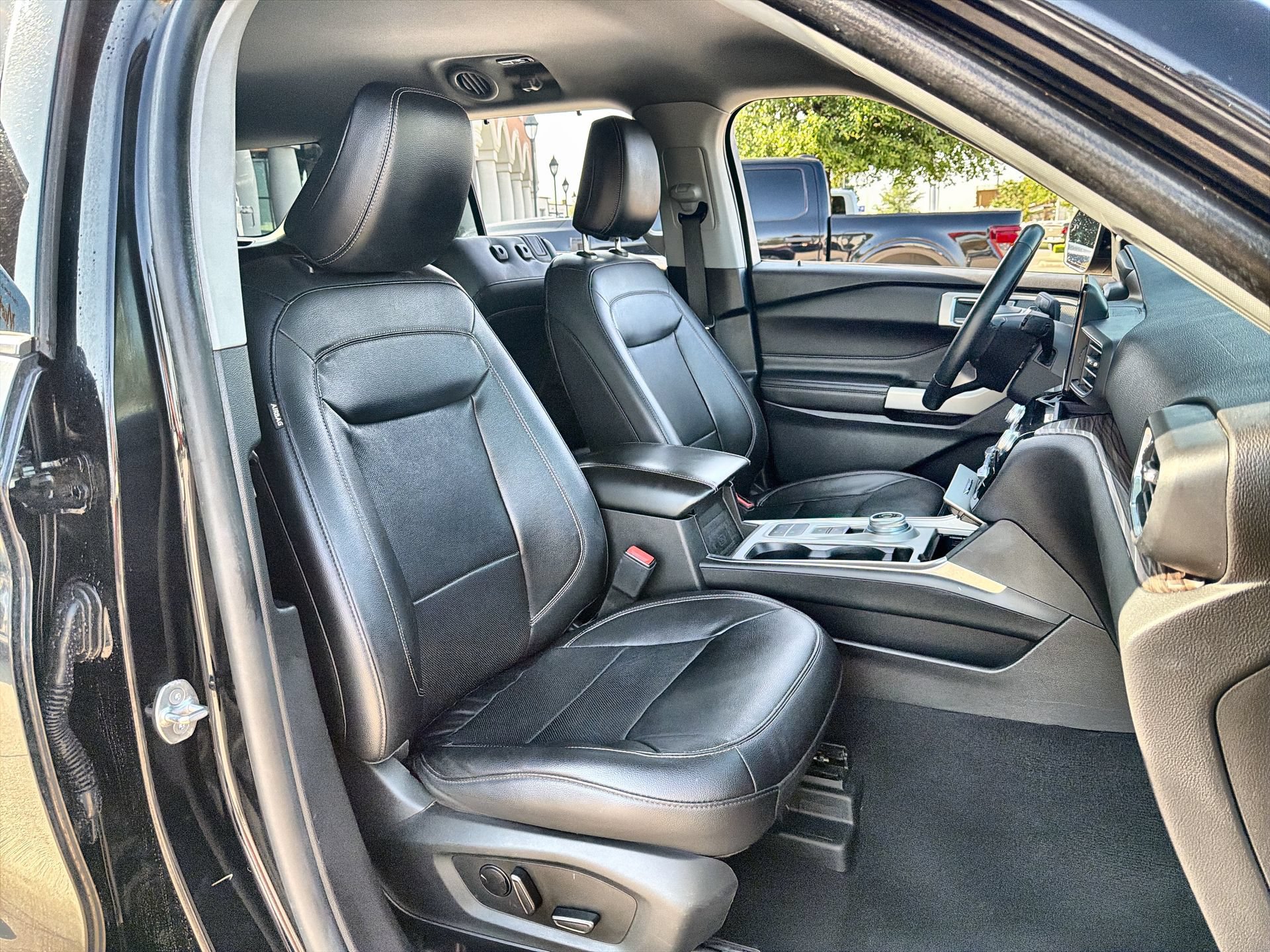Used 2023 Ford Explorer Limited RWD image 25