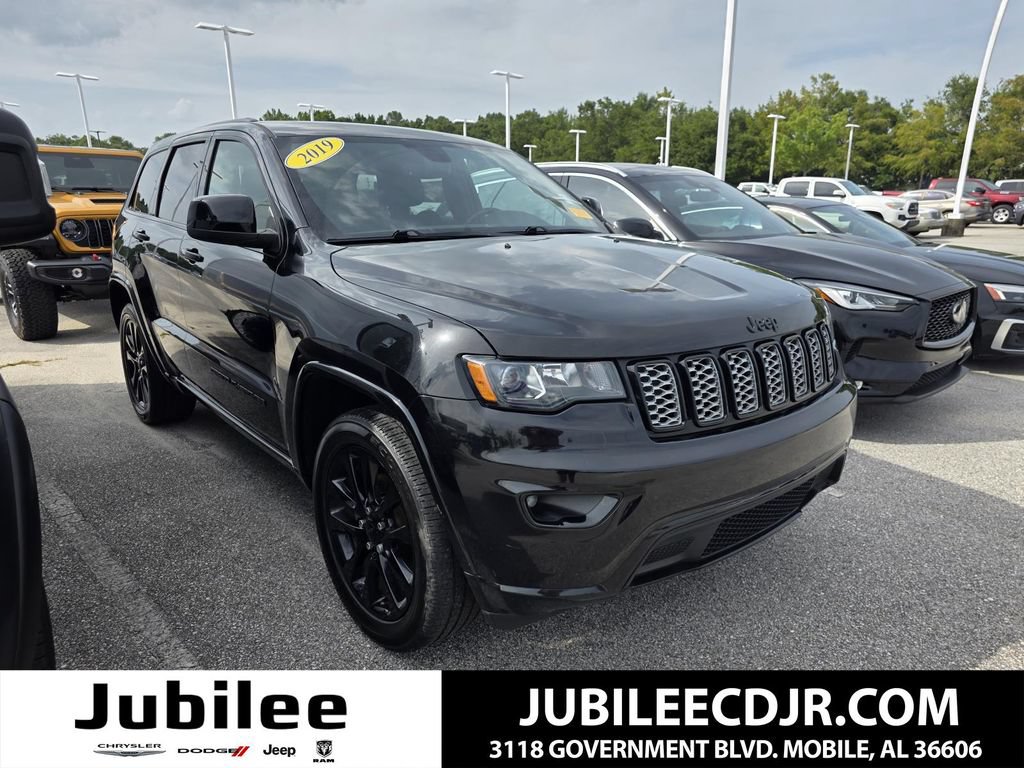 Used 2019 Jeep Grand Cherokee Altitude