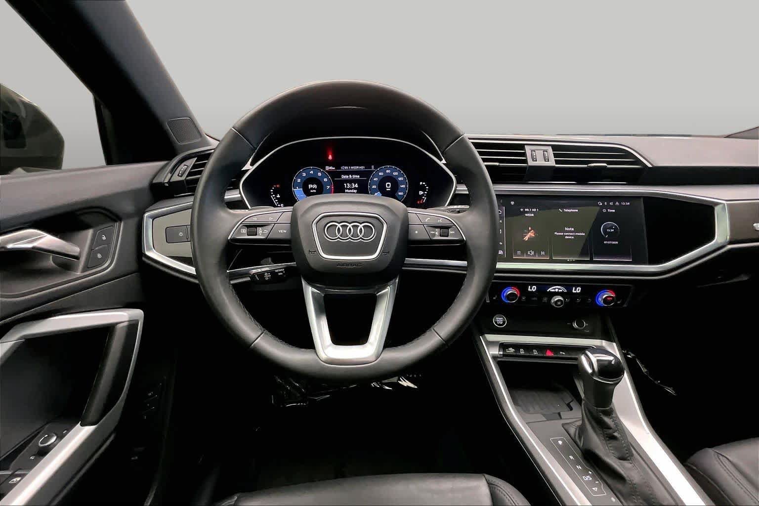 Used 2024 Audi Q3 2.0T Premium Plus w/ Premium Plus Package AWD/4WD image 6