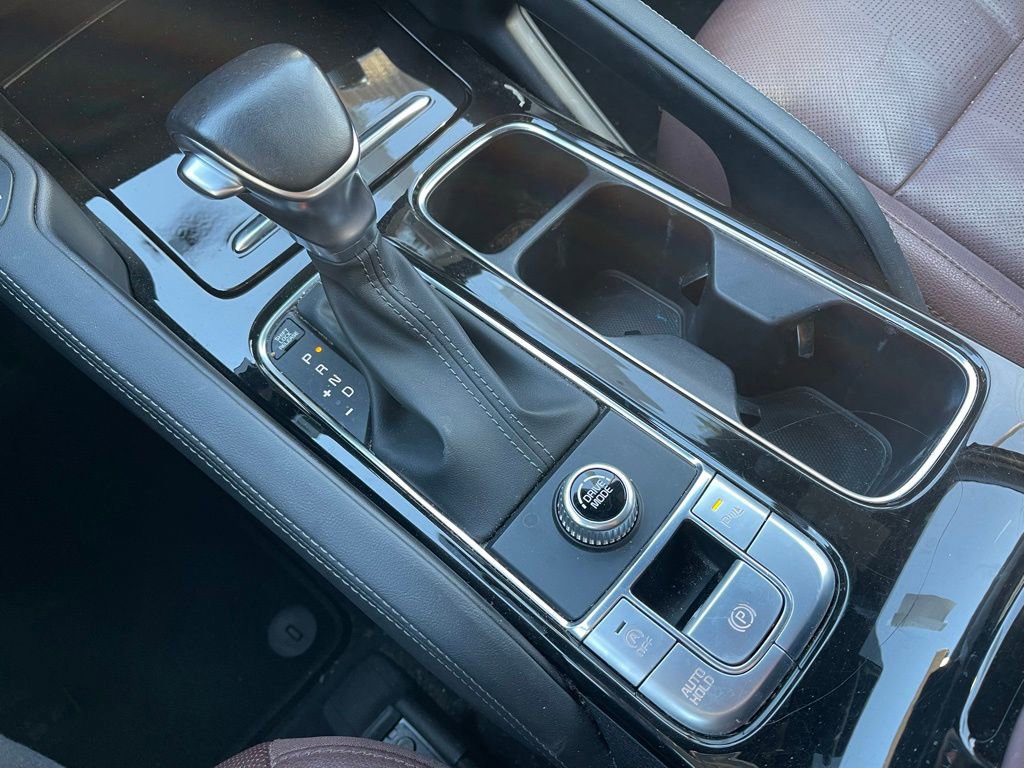 Used 2024 Kia Telluride EX w/ EX Captain's Chair Package image 11