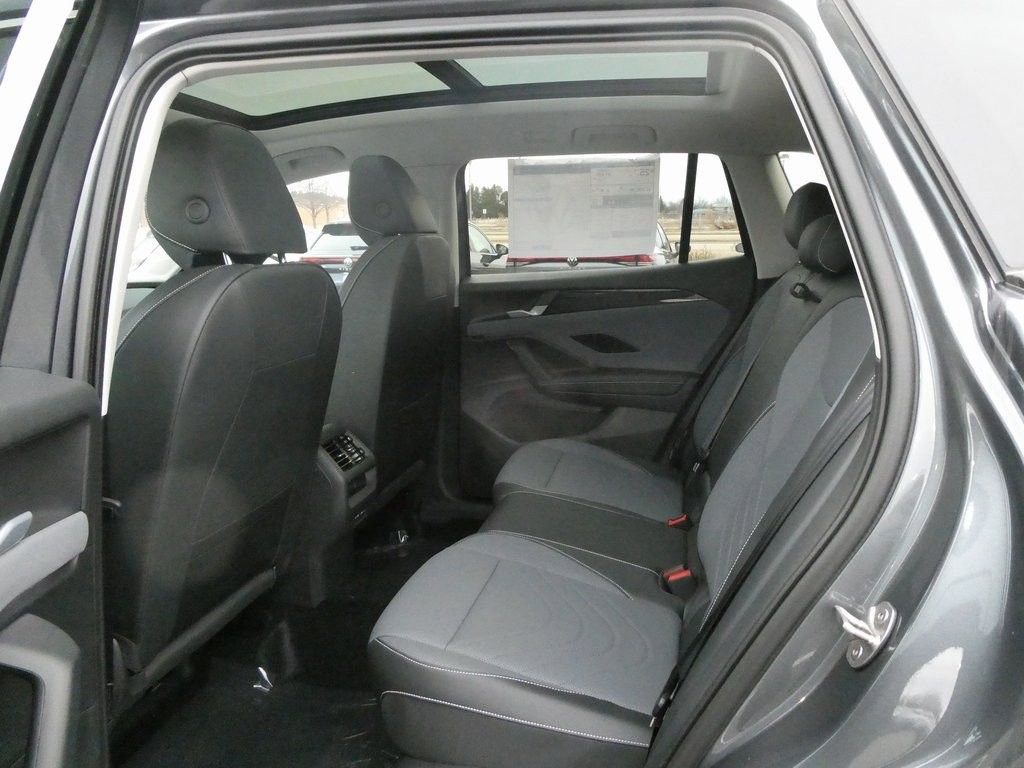 New 2026 Volkswagen Tiguan SE image 29