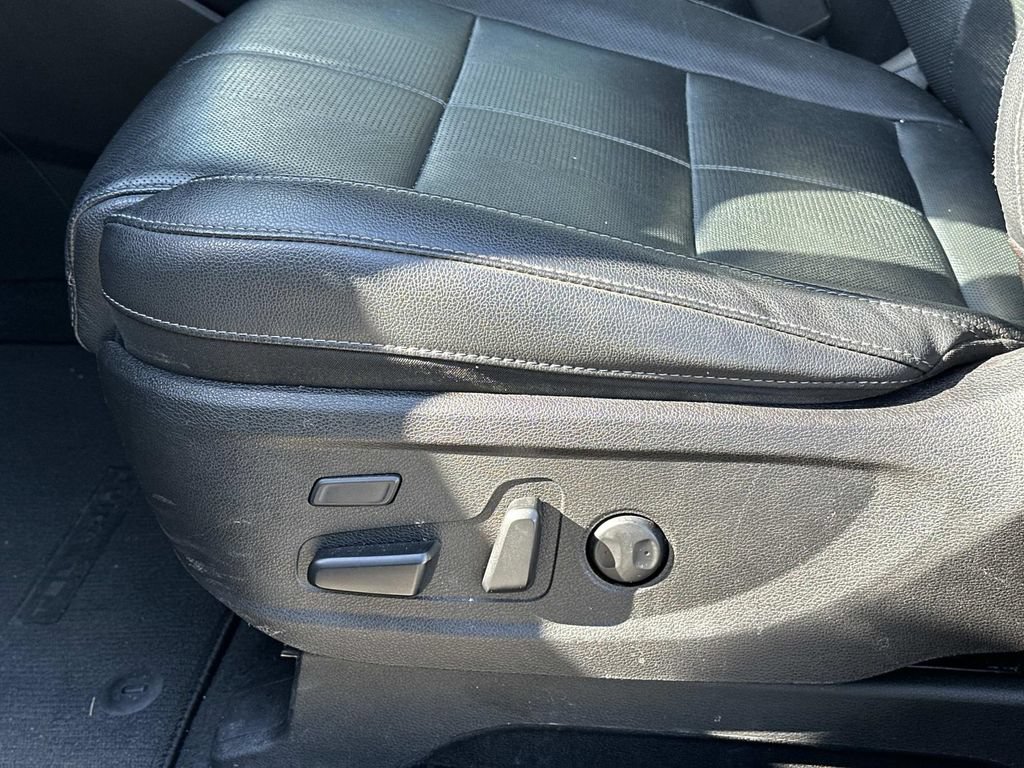 Used 2022 Kia Telluride SX w/ Towing Package AWD/4WD image 29