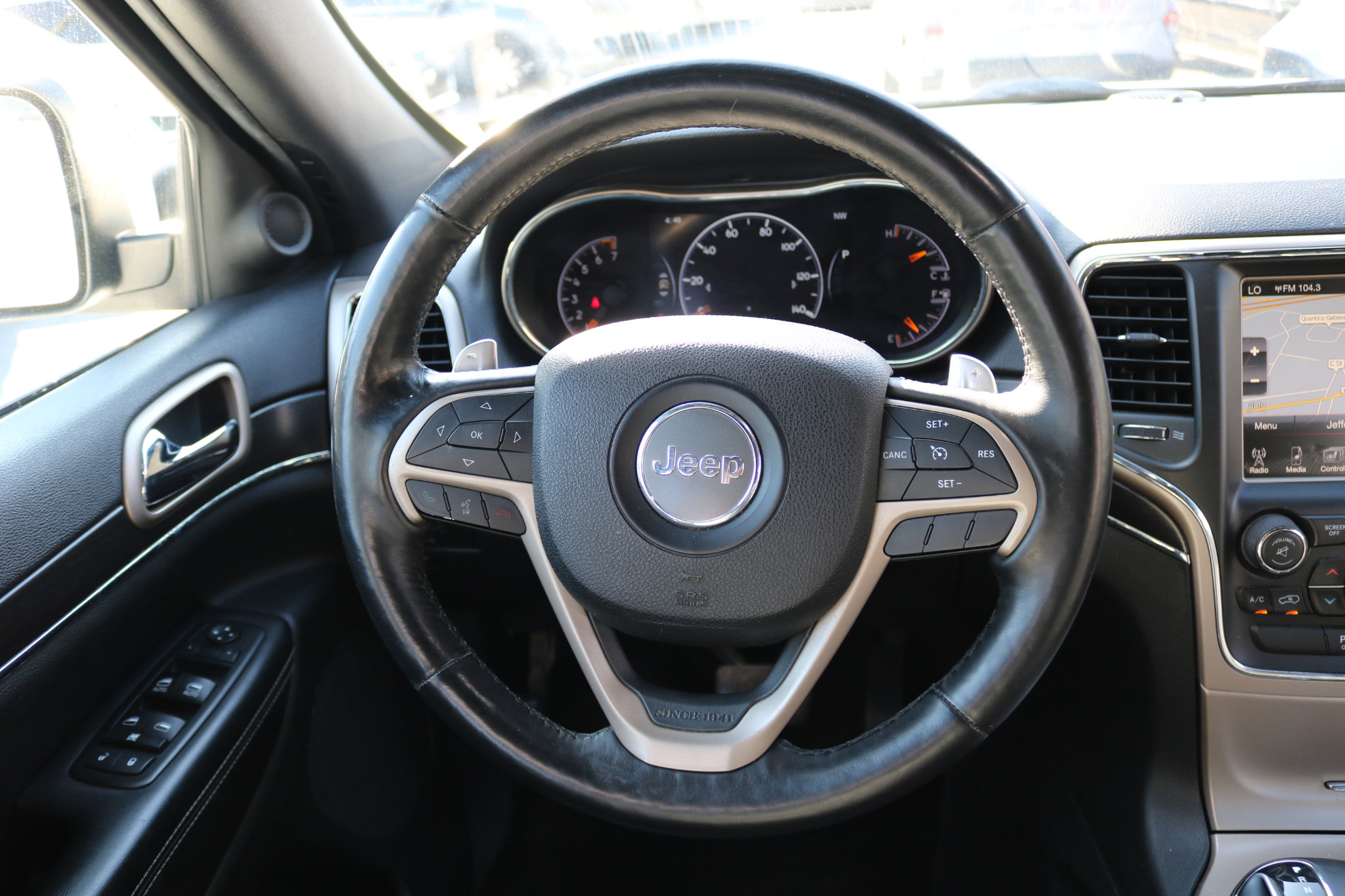 Used 2014 Jeep Grand Cherokee Limited image 35