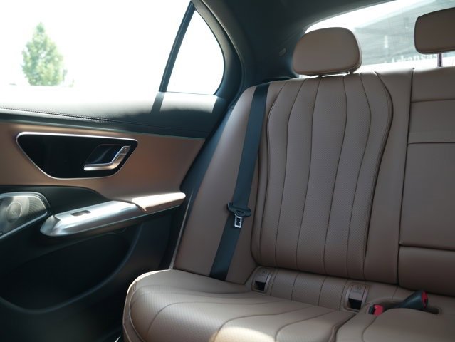 Used 2026 Mercedes-Benz E 350 4MATIC Sedan image 36