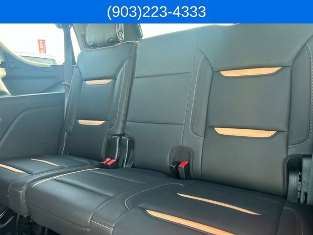 Used 2024 GMC Yukon AT4 w/ Technology Package AWD/4WD image 32