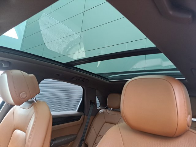 Certified 2021 Porsche Cayenne image 34