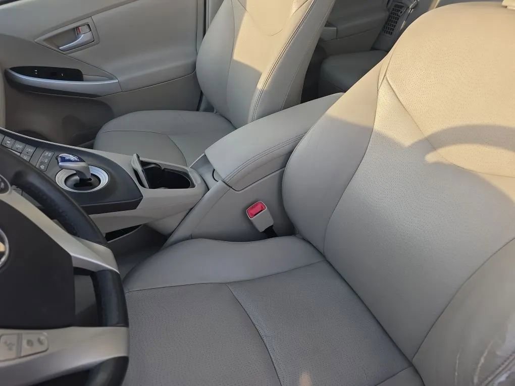 Used 2010 Toyota Prius One FWD image 30