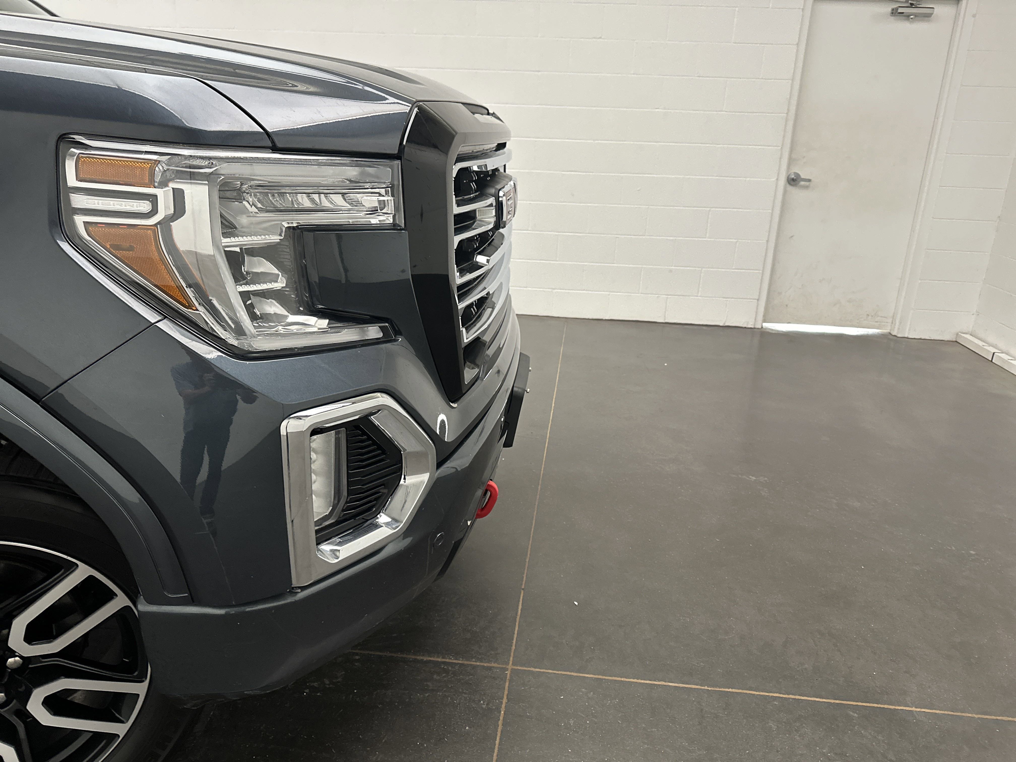 Used 2020 GMC Sierra 1500 AT4 w/ AT4 Preferred Package image 2
