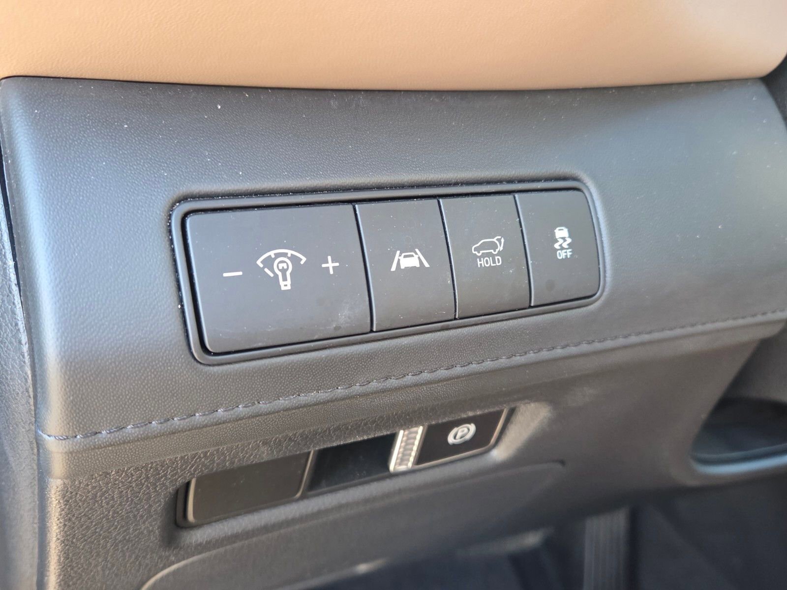 Certified 2023 Hyundai Santa Fe Limited image 30