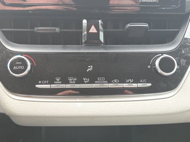 Used 2021 Toyota Corolla LE image 26