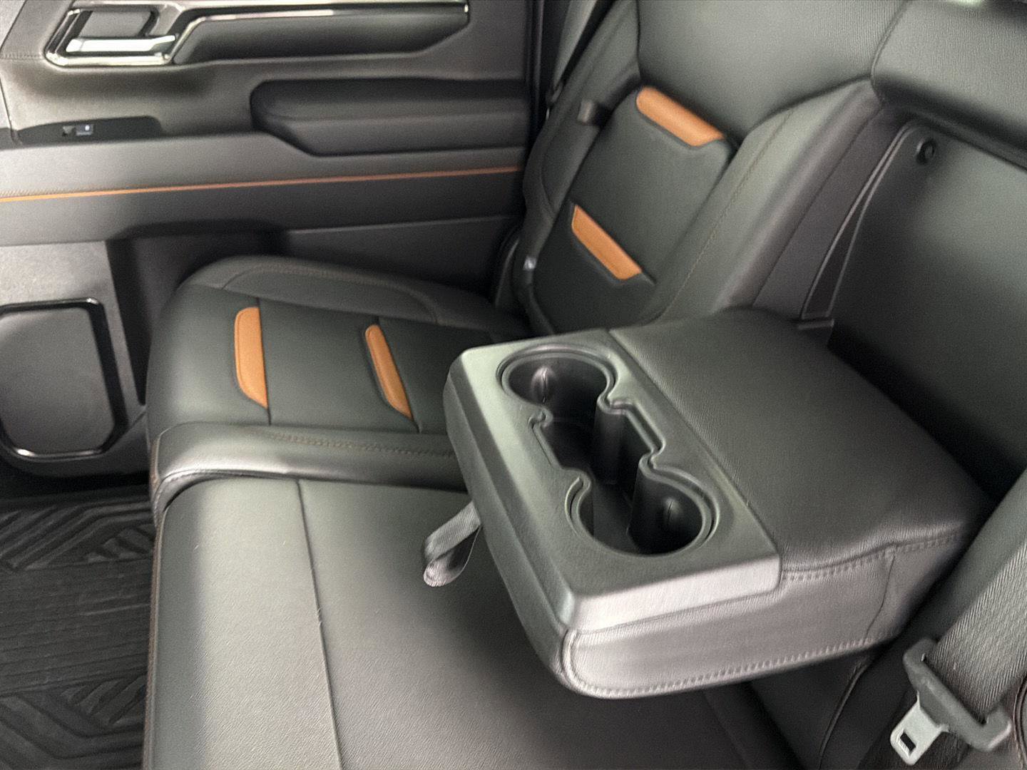 Used 2024 GMC Sierra 2500 AT4 w/ Technology Package AWD/4WD image 21