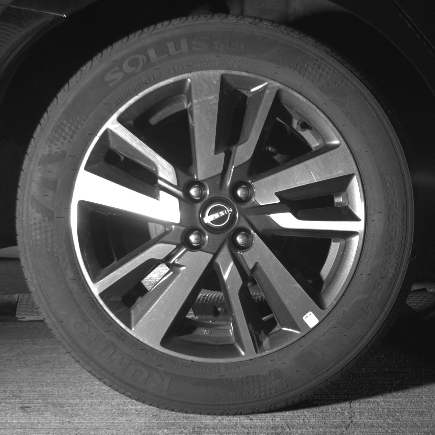 Used 2025 Nissan Versa SV image 15