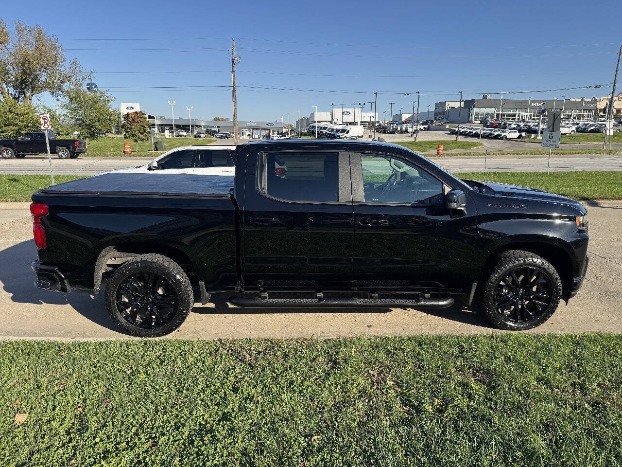 Used 2020 Chevrolet Silverado 1500 RST w/ Rally Edition AWD/4WD image 6