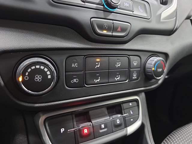 Used 2024 GMC Terrain SLE AWD/4WD image 22