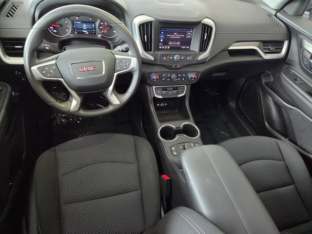 Used 2024 GMC Terrain SLE w/ Driver Convenience Package FWD image 8