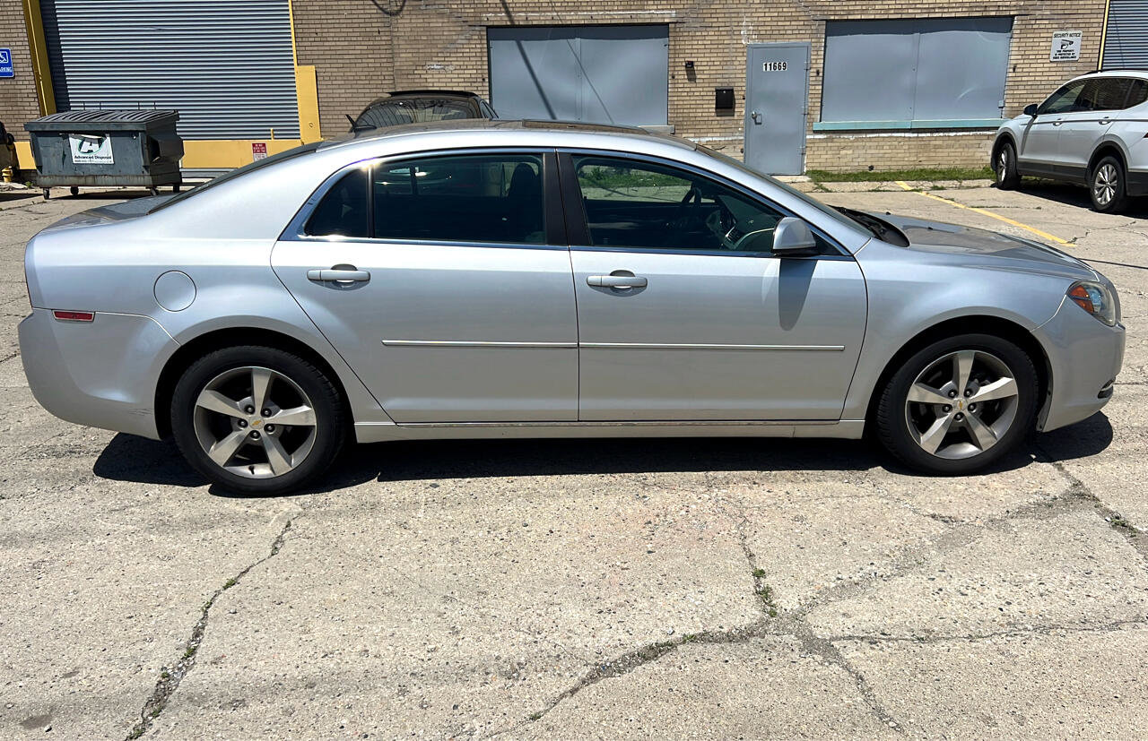 Used 2011 Chevrolet Malibu LT w/ Power Convenience Package image 4