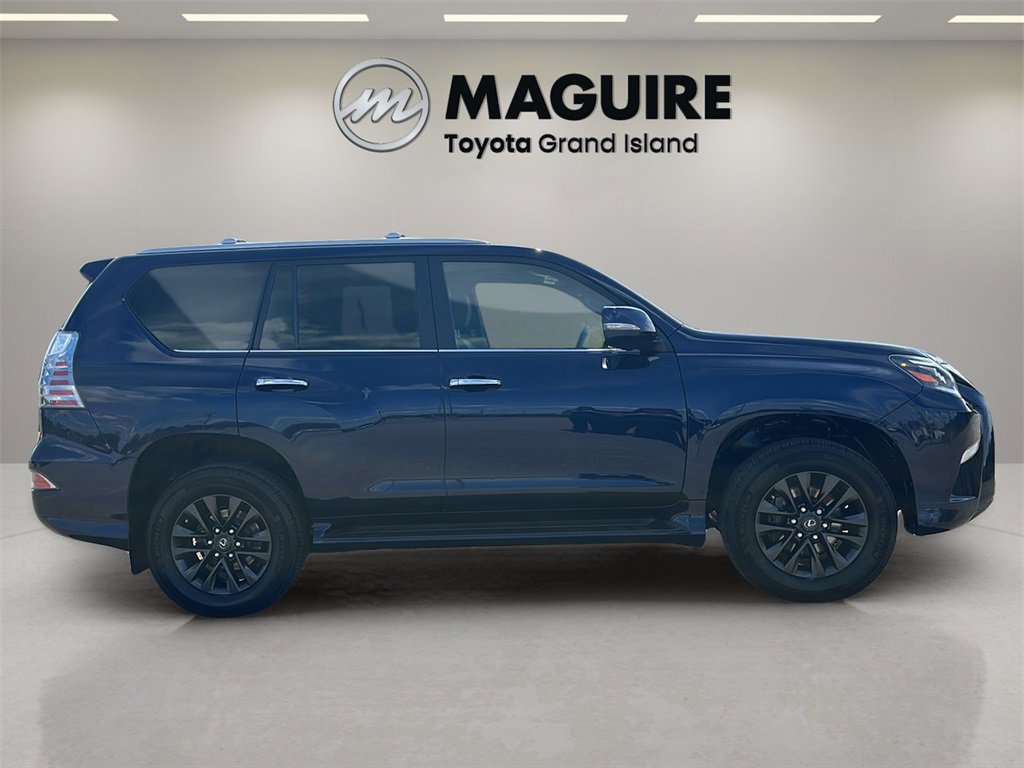 Used 2023 Lexus GX 460 Premium w/ Premium Package image 2