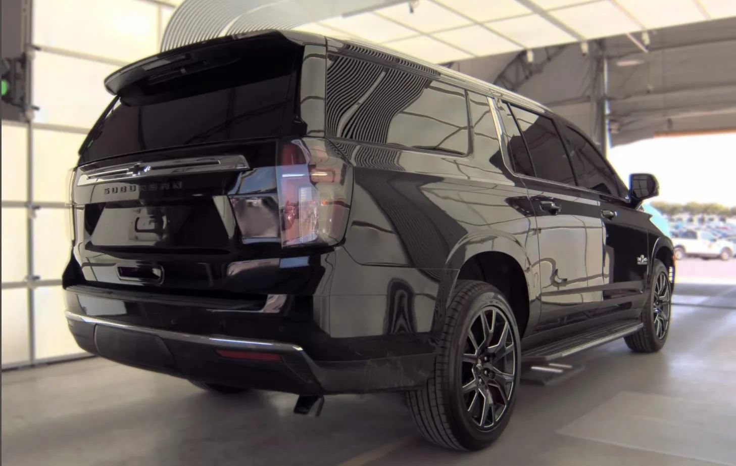 Used 2023 Chevrolet Suburban LT w/ LT Signature Package RWD image 51