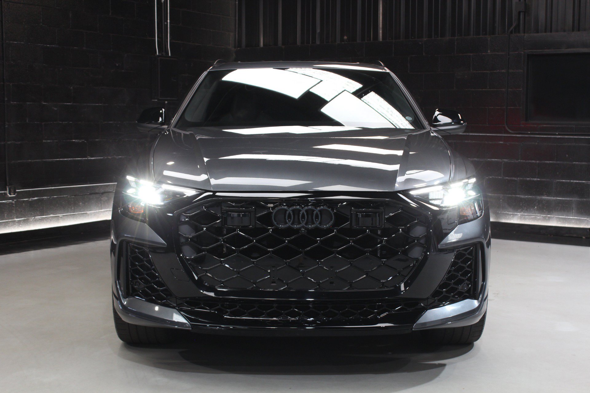 Used 2025 Audi RS Q8 performance AWD/4WD image 8