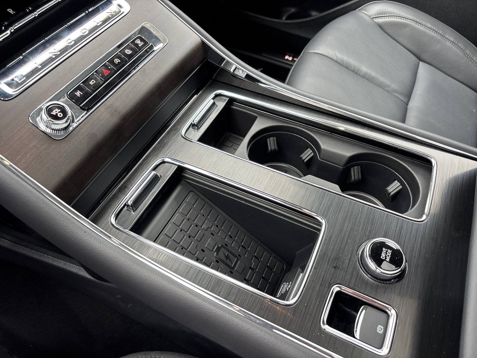 New 2026 Lincoln Aviator Reserve AWD/4WD image 23
